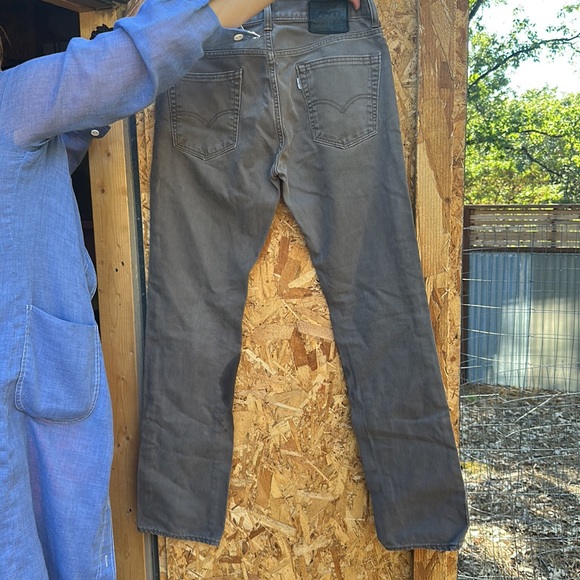 Levi’s - Picture 2 of 3